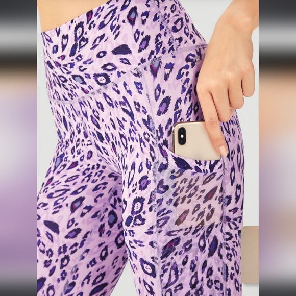 Aster Purple Glam LeopardBlackAster// fabletic leggings - Picture 2 of 4